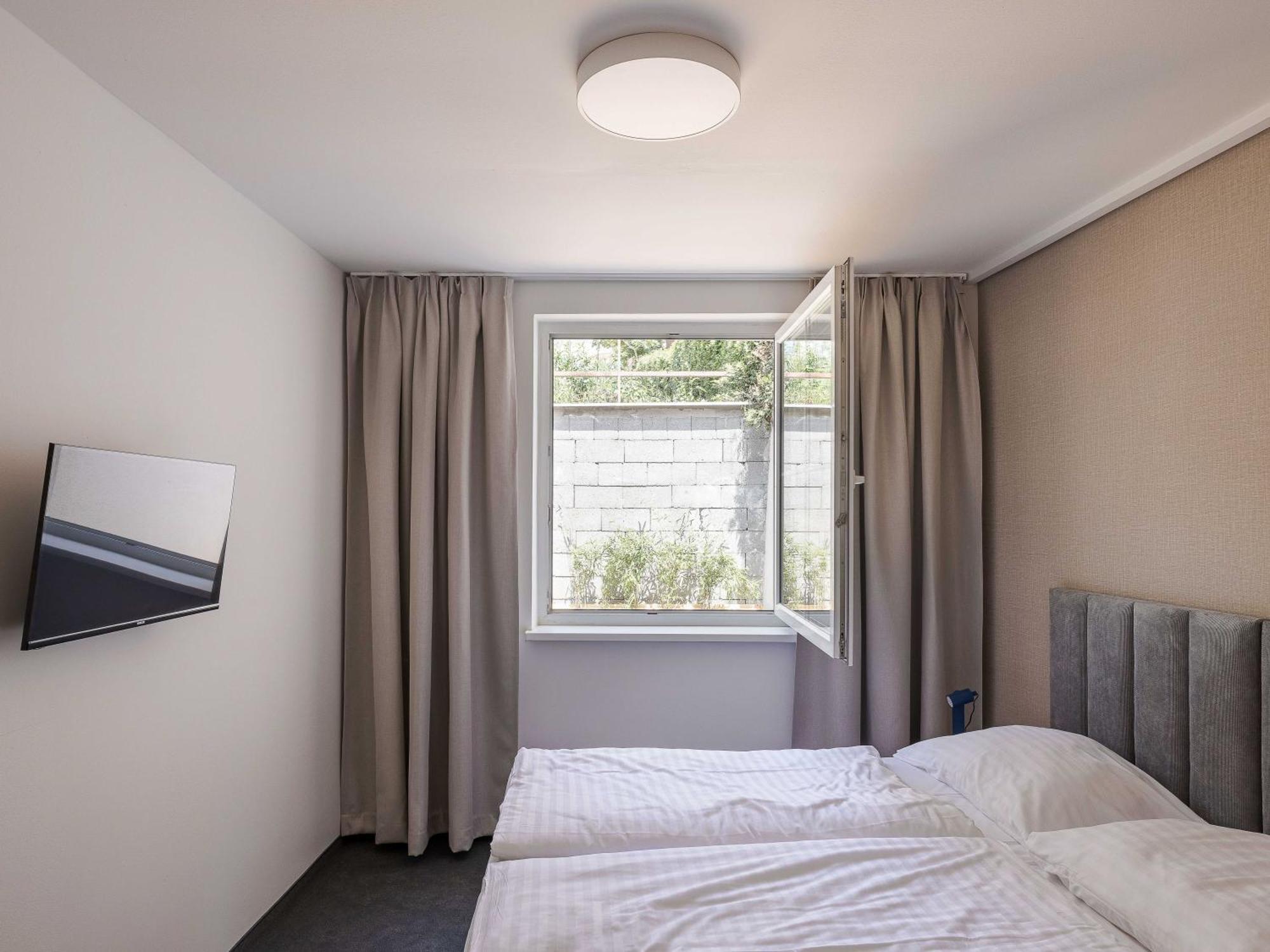 Hotel Taxis Bratislava - New Rooms Dış mekan fotoğraf
